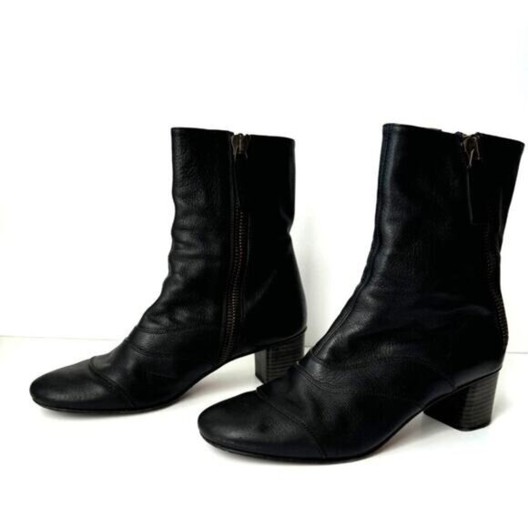 Chloé Shoes - Chloé Black Leather Ankle Boots Size 9.5 With Side Zipper & Block Heel - COA